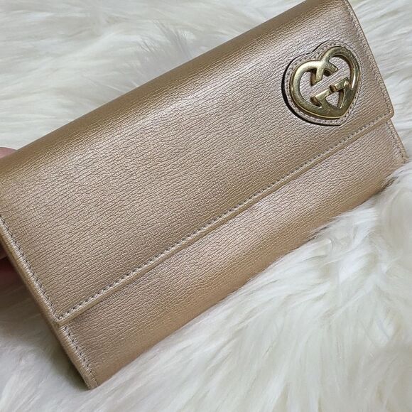 💯 Authentic Gucci Wallet 🍀 - Picture 16 of 16